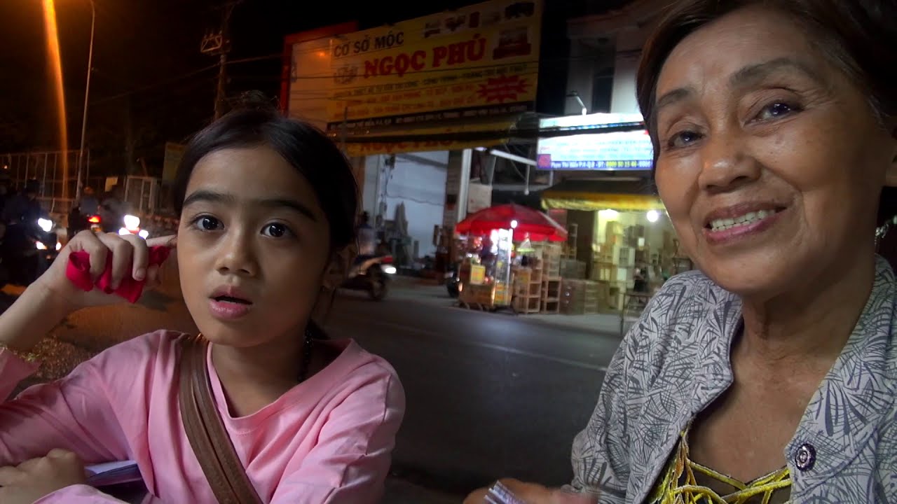 Bot's first video appearance. Saigon ngay nay.