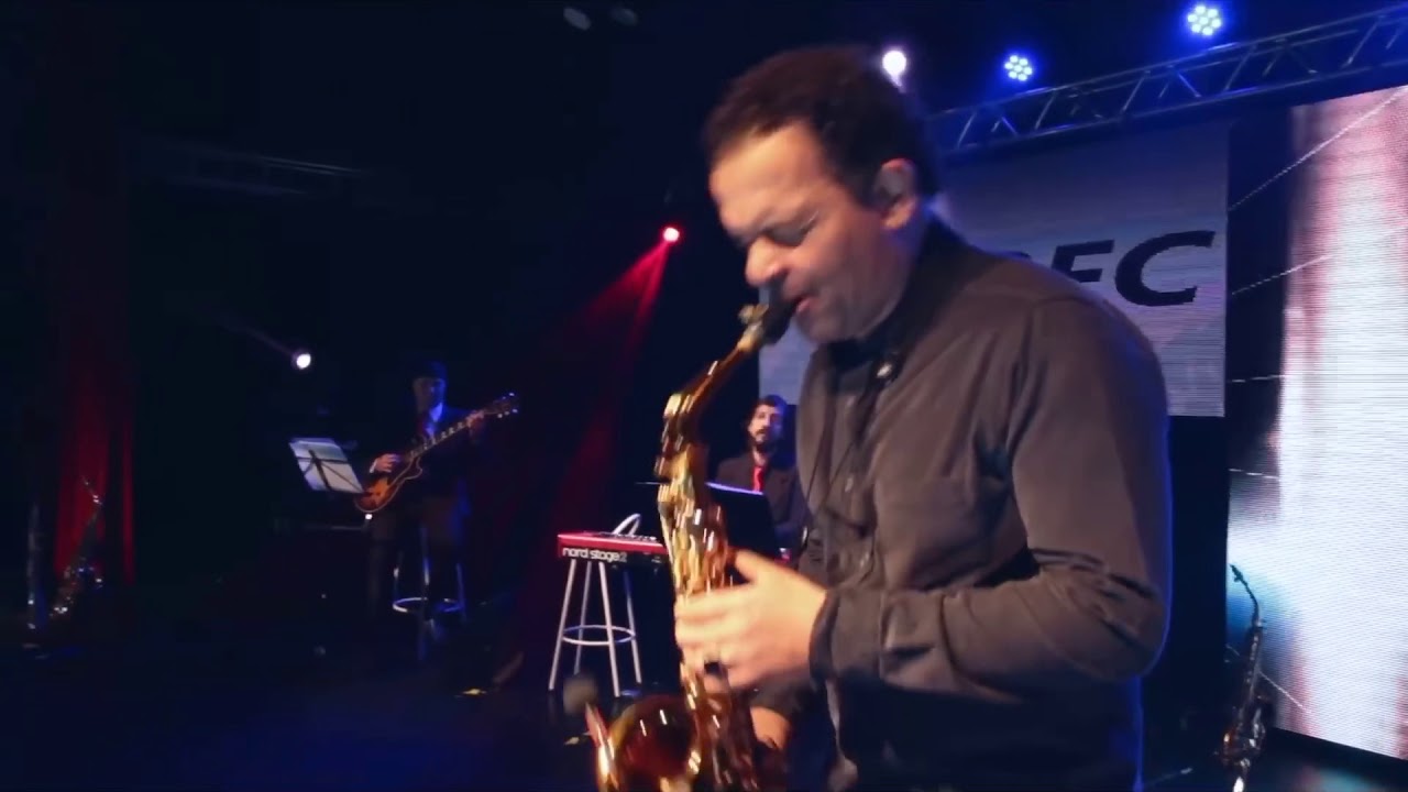 Zé Canuto interpreta sua música autoral: MODO BARKLEY