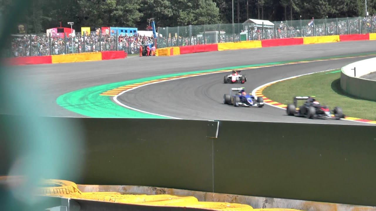 Belgian Grand Prix 2015 - First lap from Pouhon