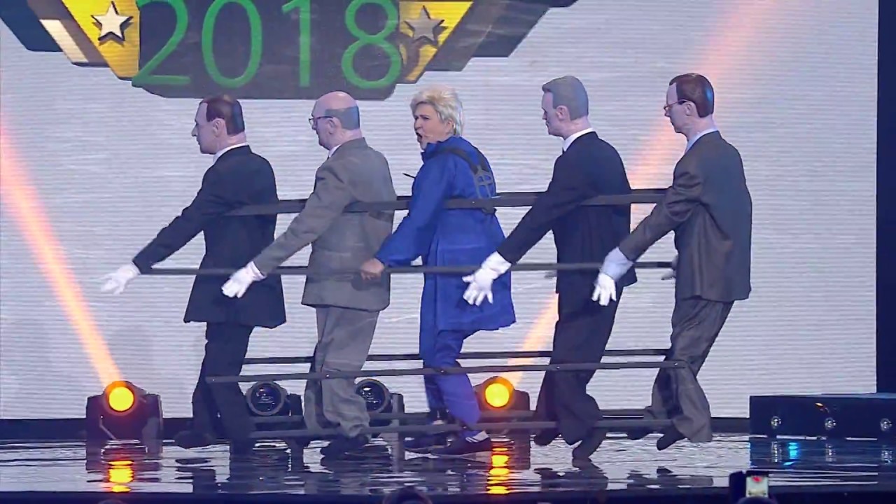 Prezidentės šokis su kandidatais į jos postą