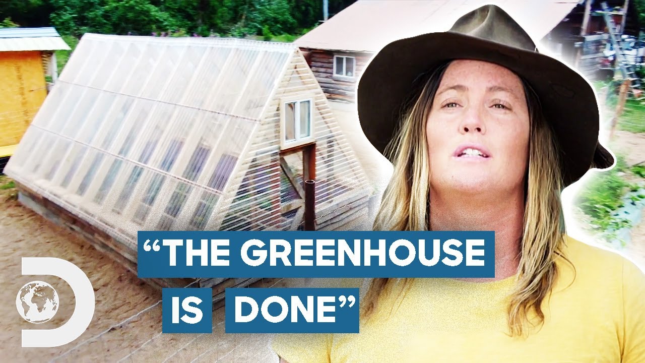Misty Rebuilds The Collapsed Greenhouse For A Family | Homestead Rescue