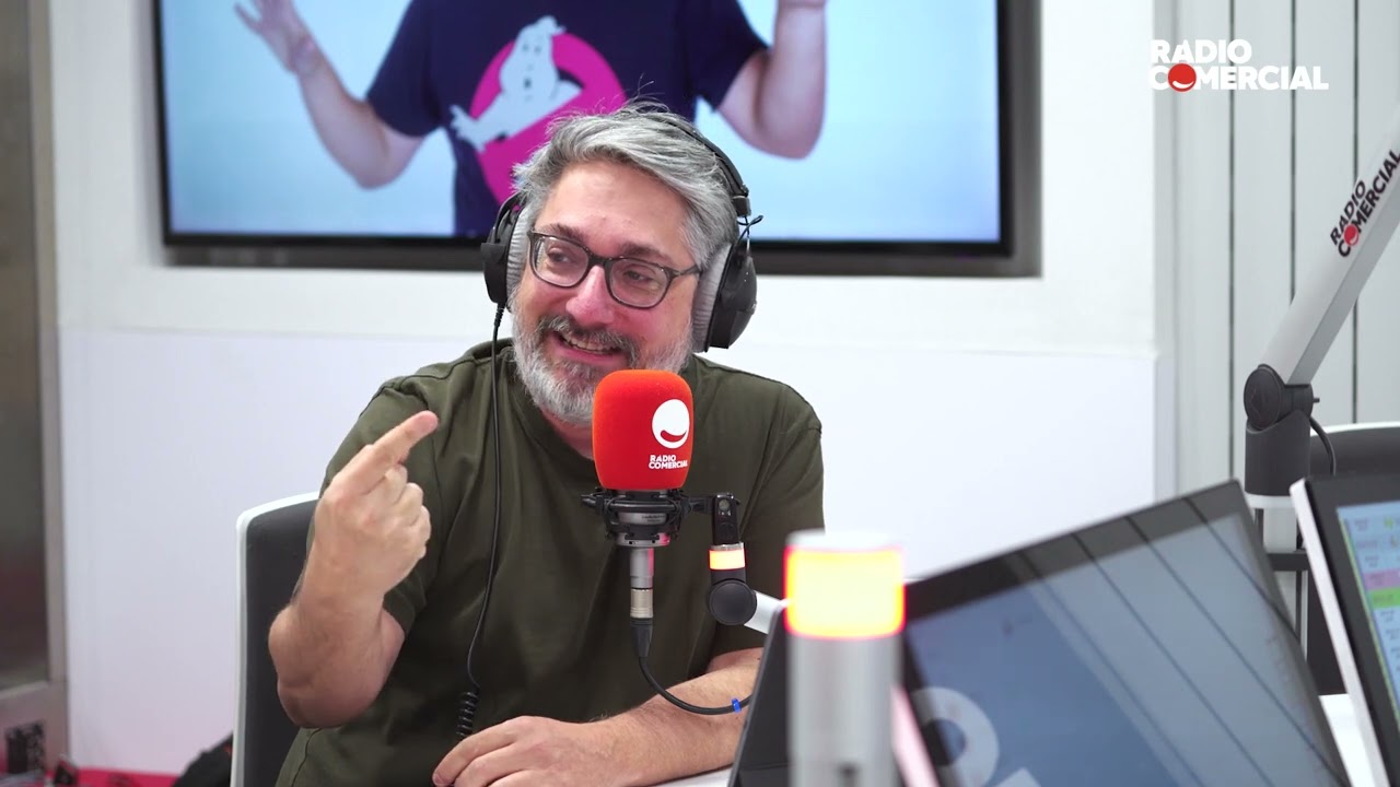 Rádio Comercial | Devias ter umas chaves contigo, pá... - O Homem Que Mordeu o Cão