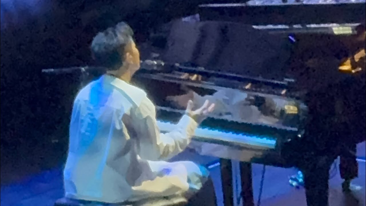 不原一個人/ 梁漢文 鋼琴 + 口琴 在Big Four 演唱會 /技驚四座的演出/ 誰願夜幕下寂寞地望天 / 