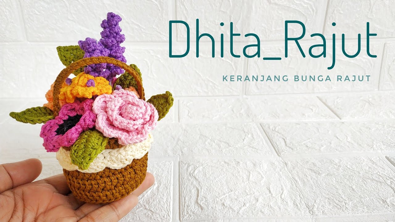 Beautiful crochet flower basket // crochet tutorials