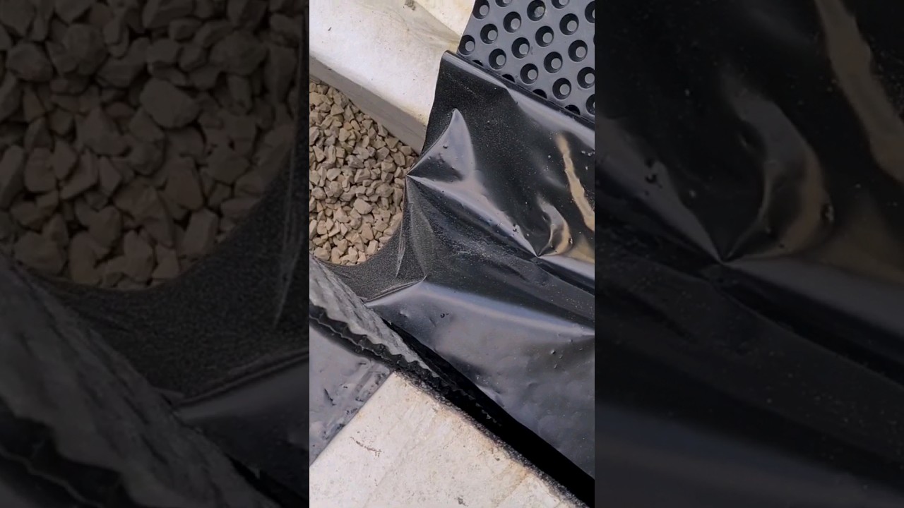 #Bitumendickbeschichtung immer 3-lagige #Noppenbahn mit #Gleitschicht verwenden. #bitumen #diy