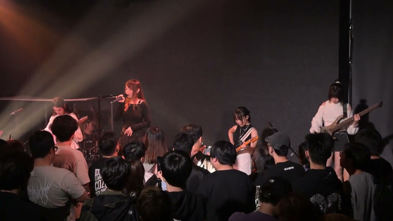 Cozy Syndrome 我們之間的花期不是永遠 @ 2026 GIG OFF 2026 D.Live with supporting drummer Eric