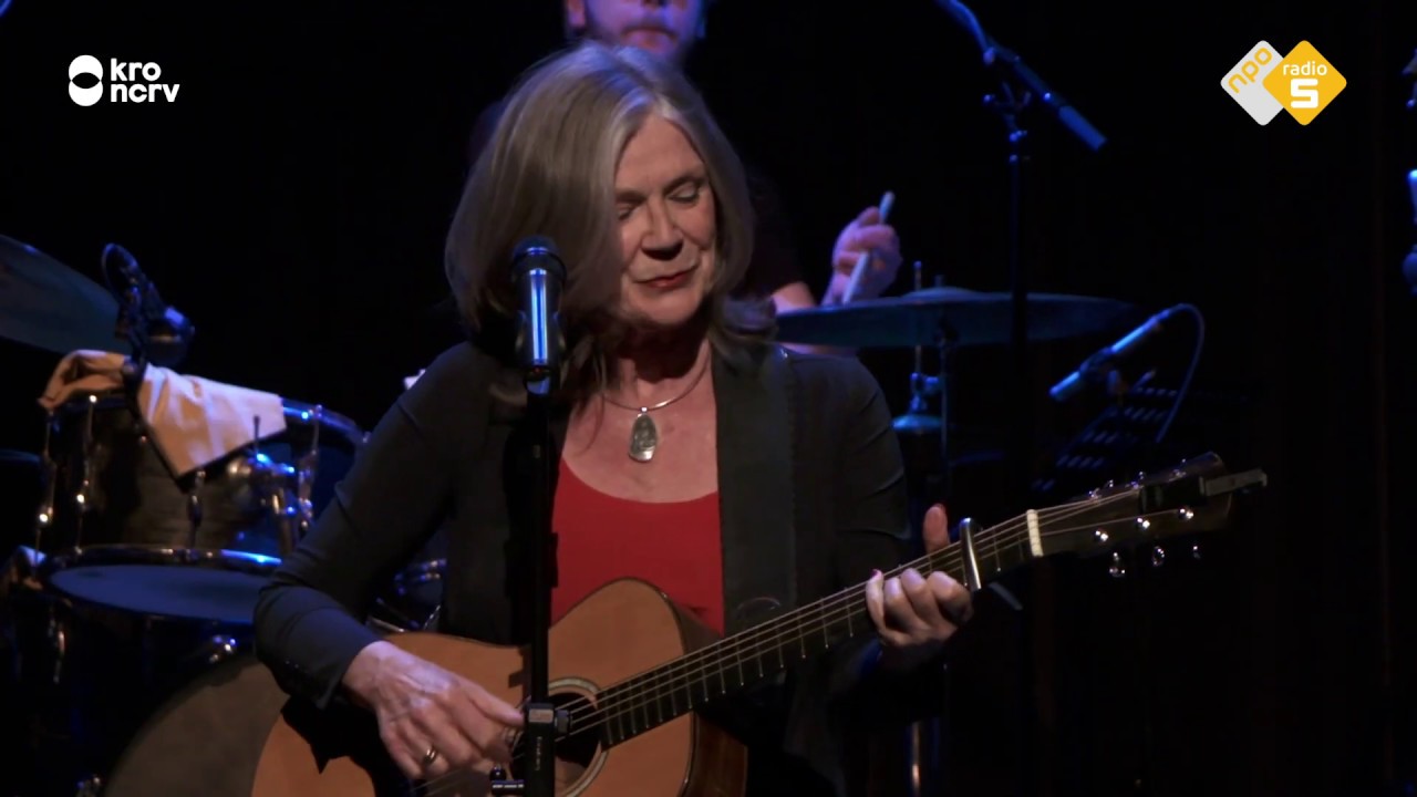 Jan Beuving zingt een vervolg op De Troubadour van Lenny Kuhr.