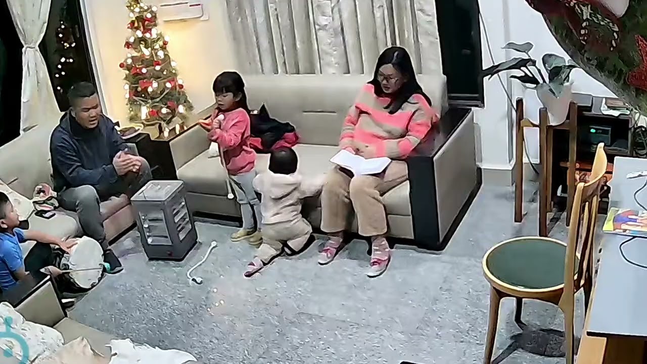 Innkuan a Khristmas laa a lengkhawmna // Tungnung pen a tungnung pen \\17/12/25