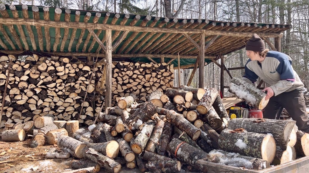 Homesteading In 2025: Putting Up A Years Worth Of Heat By Hand