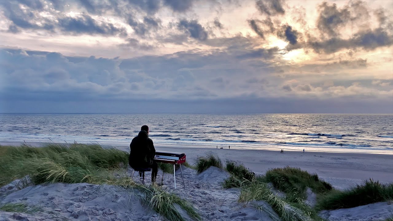 Martin Kohlstedt - XEO (live from the North Sea)