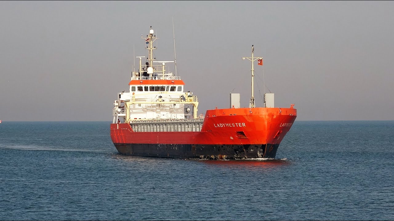 LADY HESTER General Carco inkomend en aanmeren scheveningen  8-11- 2020