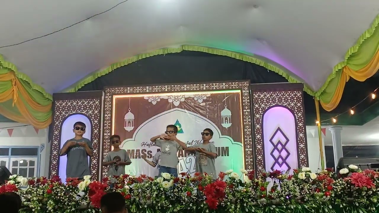TARIAN KAOS ABU ABU
