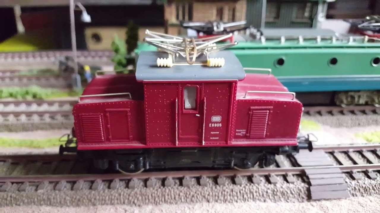 Fahrvideo Piko (DDR) SNCF CC-7001 und E69 sowie Roco (Dummy) BR144