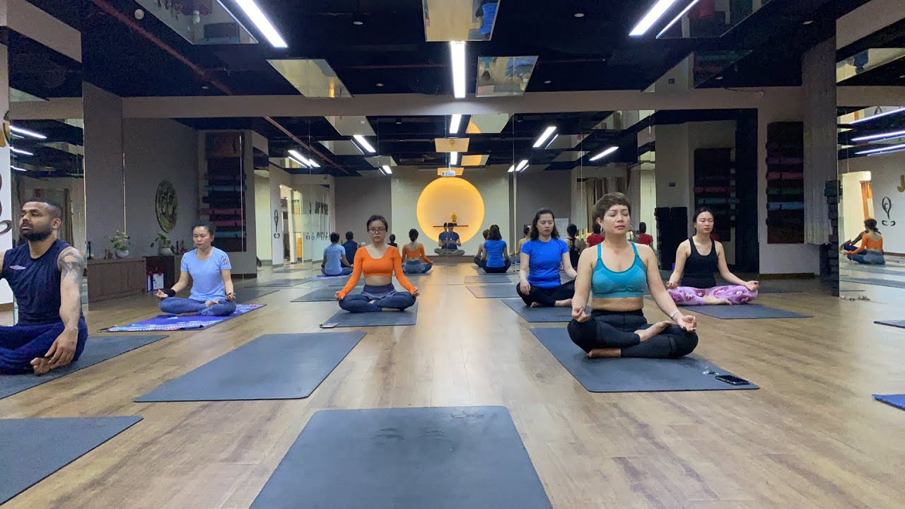 Beginner Yoga with Master Jai / Jai yoga