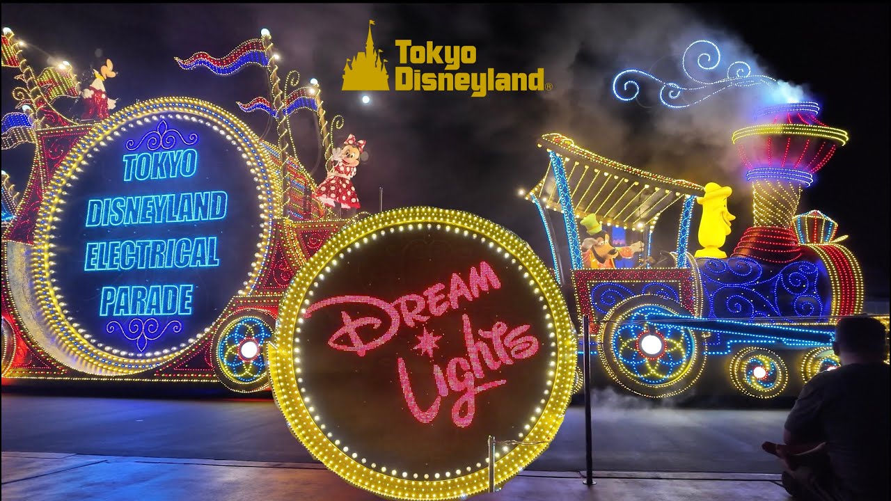 Tokyo Disneyland Electrical Parade: DreamLights - Tokyo Disneyland  - Full Parade - 4K