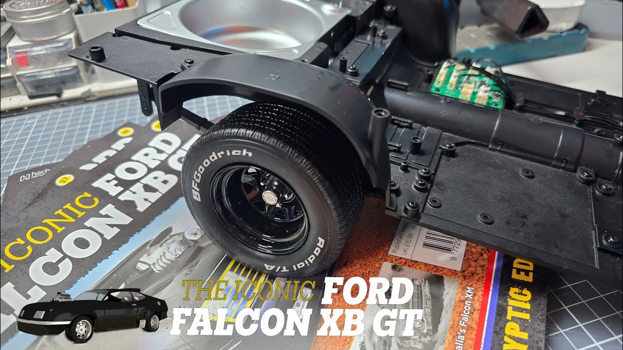 Build the Apocalyptic Mad Max Ford Falcon XB GT - Pack 9 & 10 - Stages 31-38