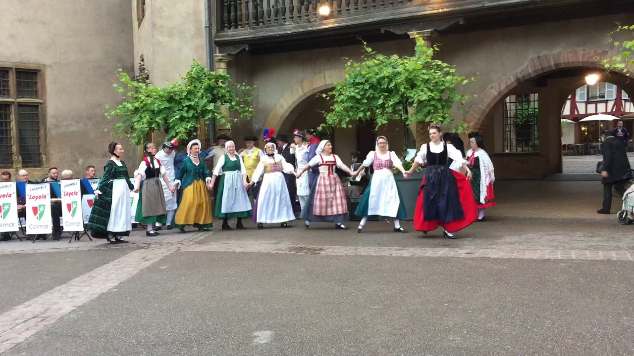 Colmar - França - show de dança folclórica