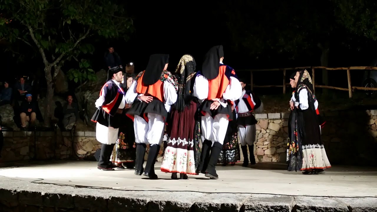 Gruppo folk Su Gologone di Oliena - Arciu