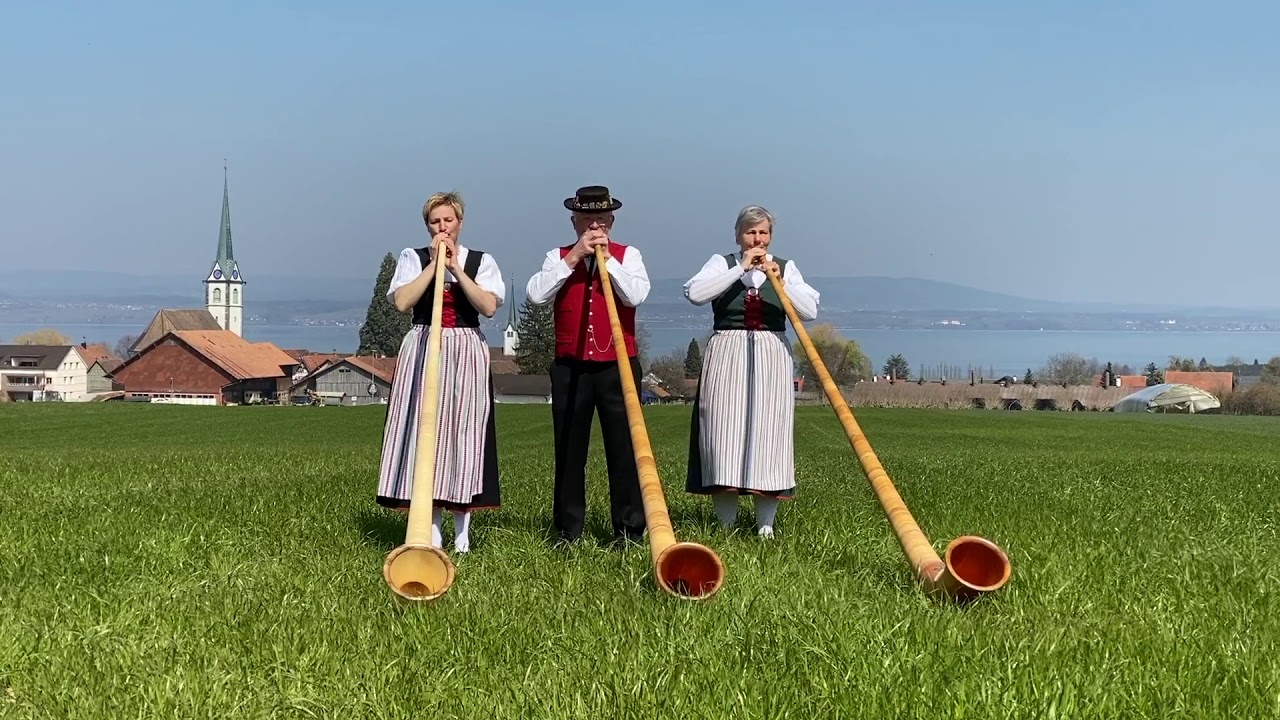 Früehligs-Erwache (Eugen Fenner) - Alphorntrio Braun
