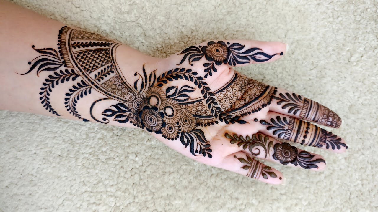 Simple and Stylish Heena Mehndi Design for Navratri