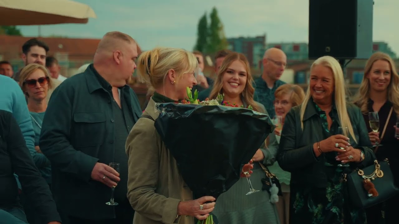 Martien Buijks -  Golven van geluk (Officiële videoclip)