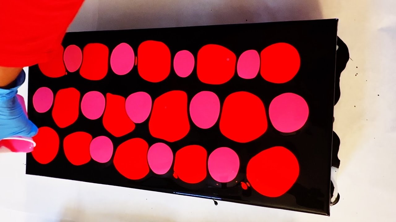 Красные и розовые оттенки ❤️🩷 в технике акриловой заливки | Черный холст оживает | Жидкая живопись