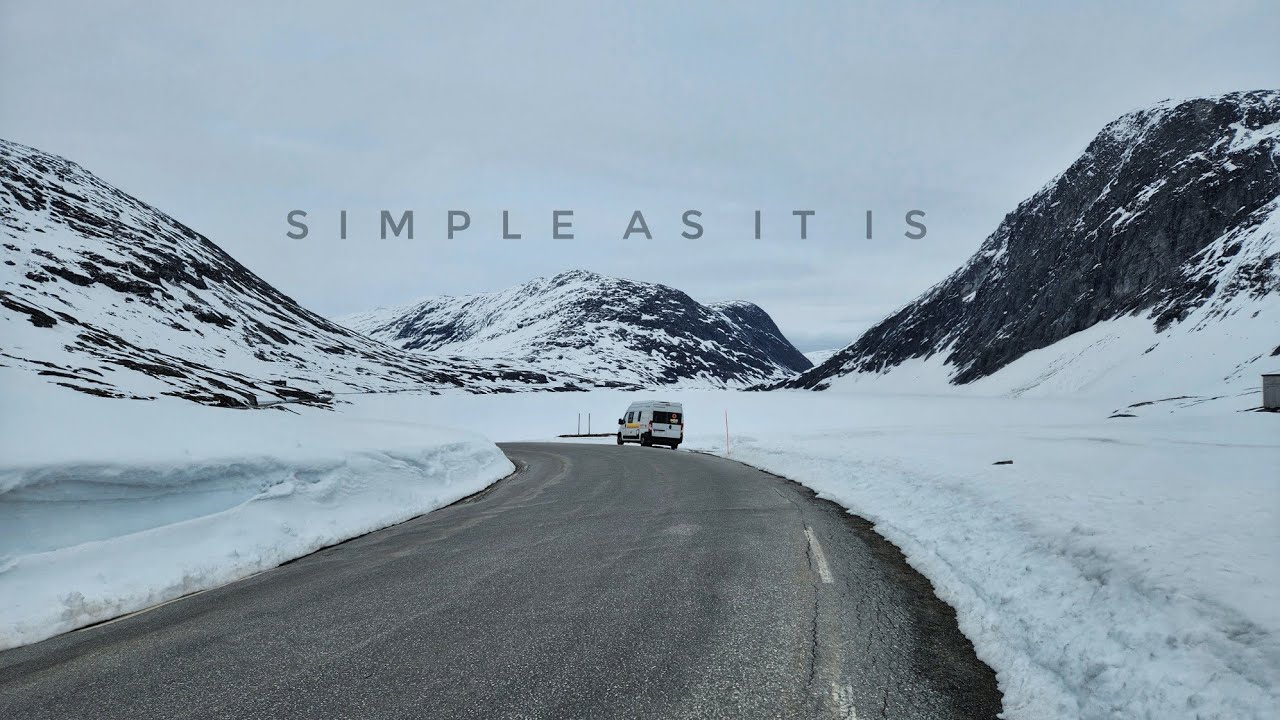 Simple as the mountains [Norway road 4k]