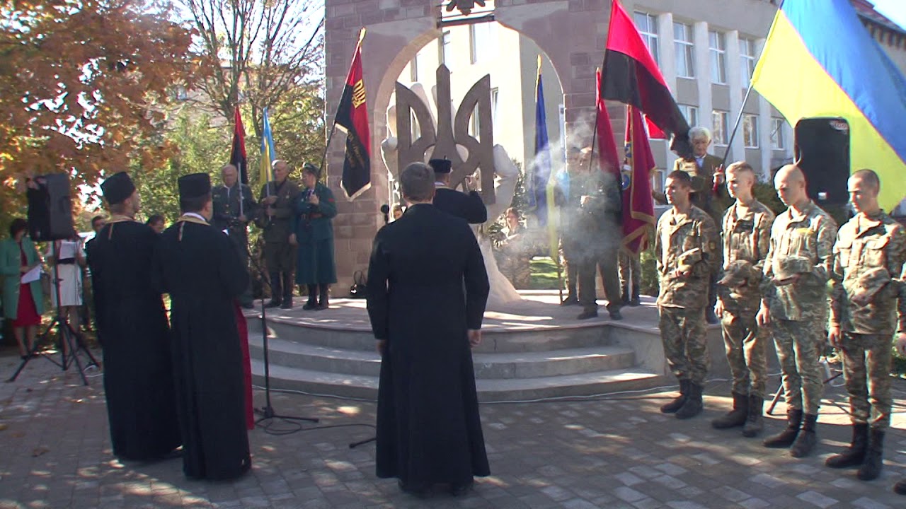 Відкриття пам'ятника "Борцям за волю України"