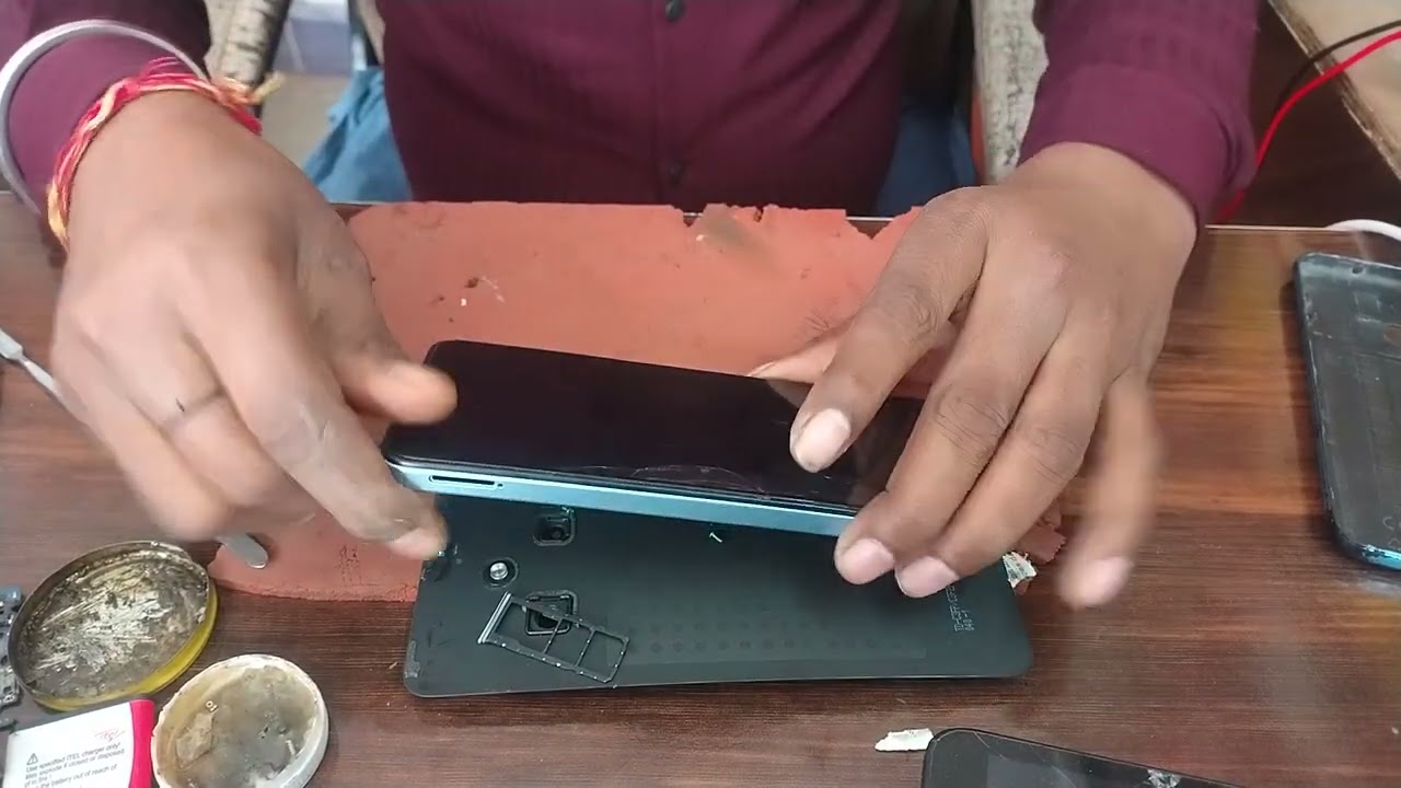 Poco C75 Mobile Kaise Khole? | Full Deep Cleaning Step by Step