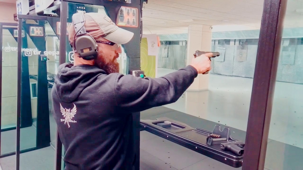 Стрельба одной рукой, стойка, положение второй руки