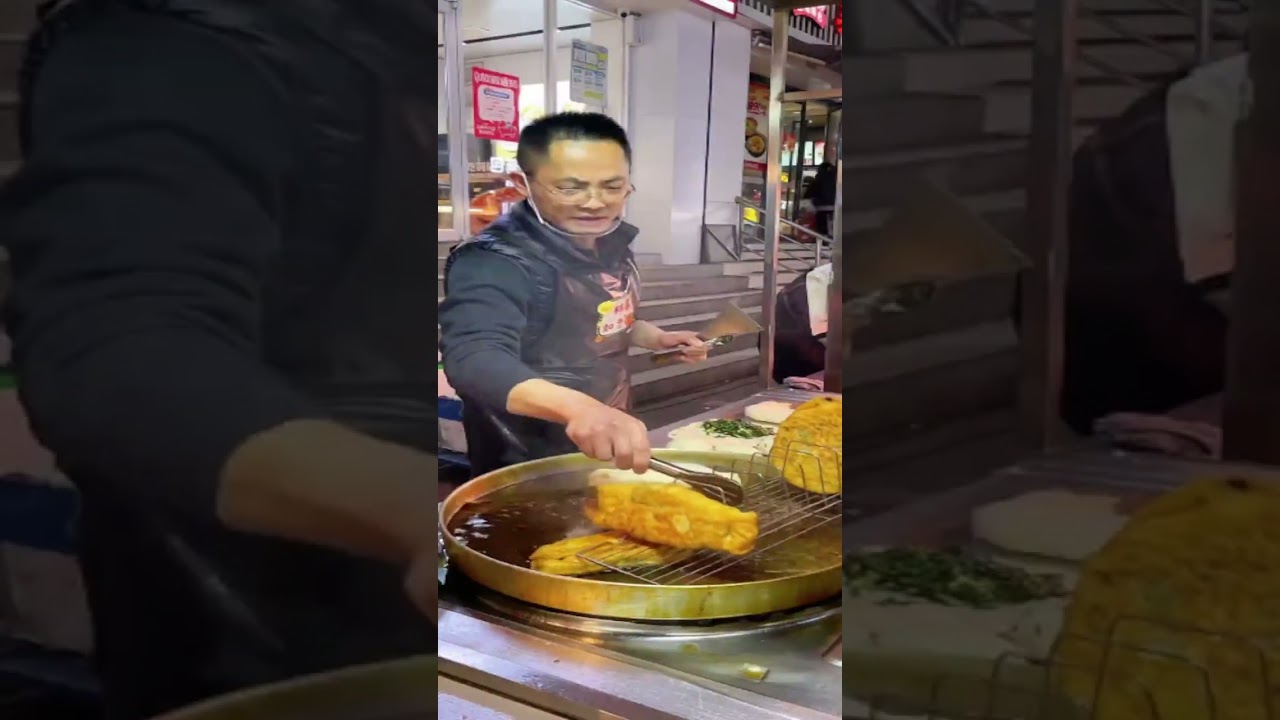 Street Style Crispy Stuffed Paratha 🔥