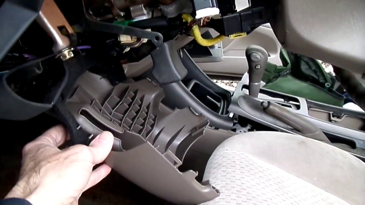 Снятие личинки замка зажигания Toyota Camry 02-06