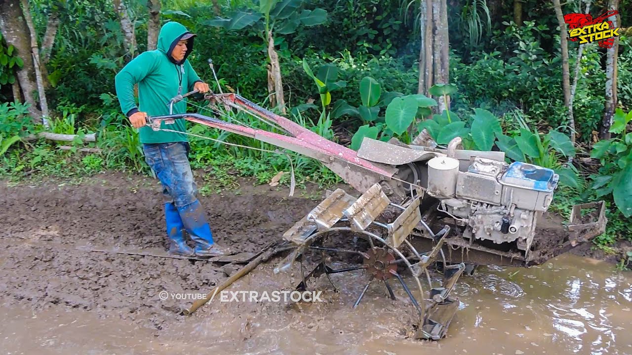 Traktor Sawah G1000 Modif Menggarap Lahan Petakan Kecil