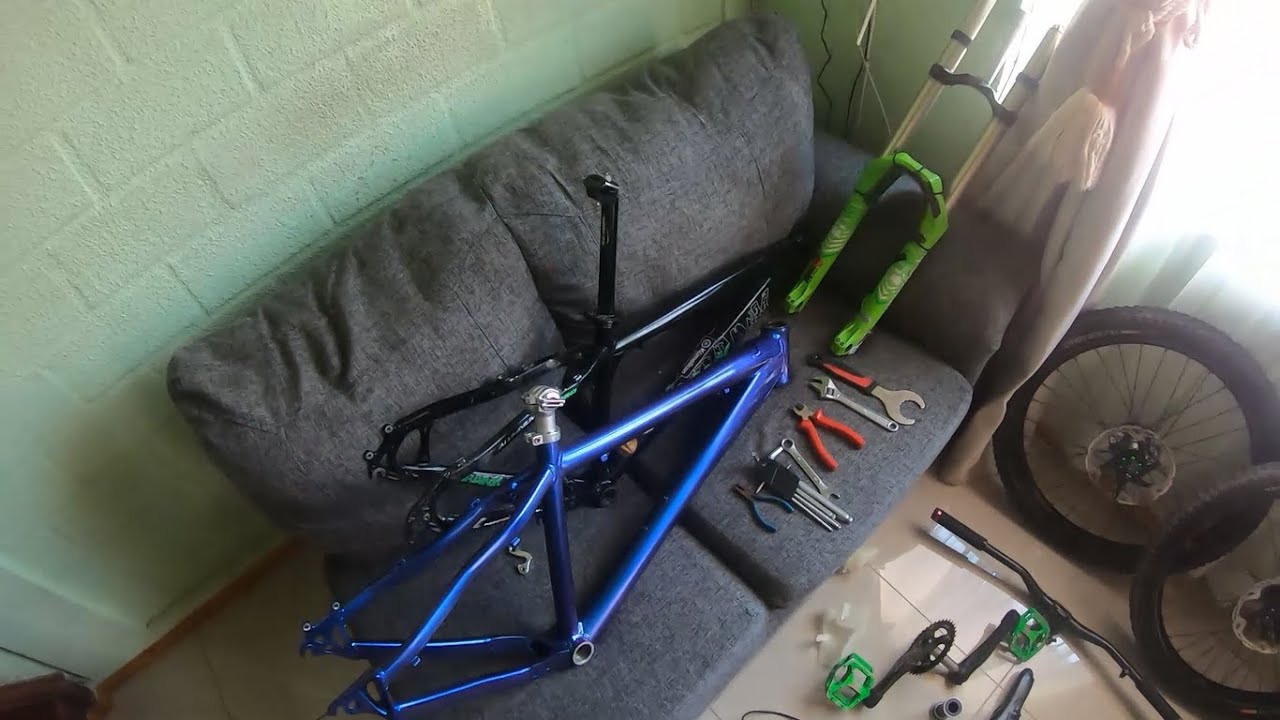 Armando Mi Bicicleta con el Nuevo Cuadro // Ya Pintado !!