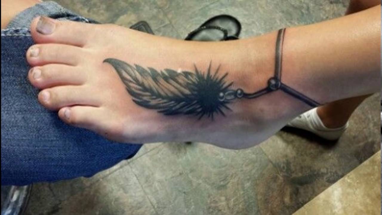 Feather anklet