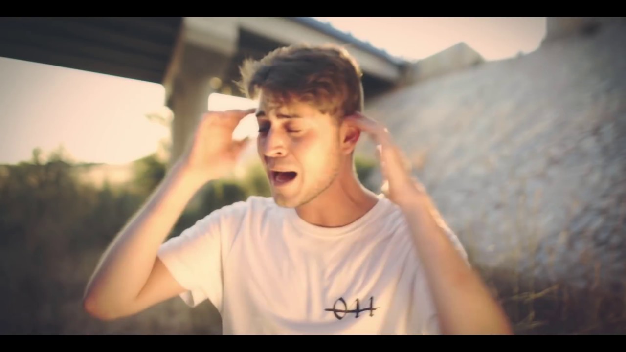 NIKONE - ARMAME DE GANAS ( VIDEOCLIP OFICIAL ) SERENDIPIA 2015