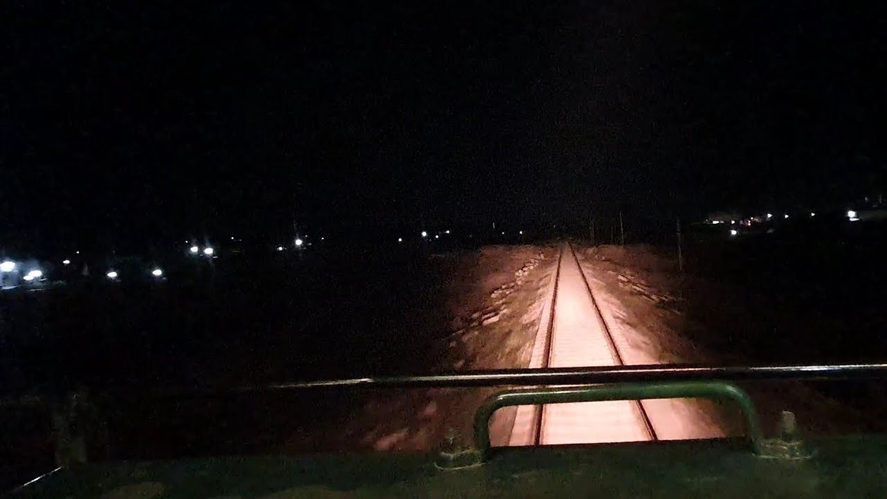 GEU 20 4565 Leading With 39 up Jaffar Express Around Nowshera Junction