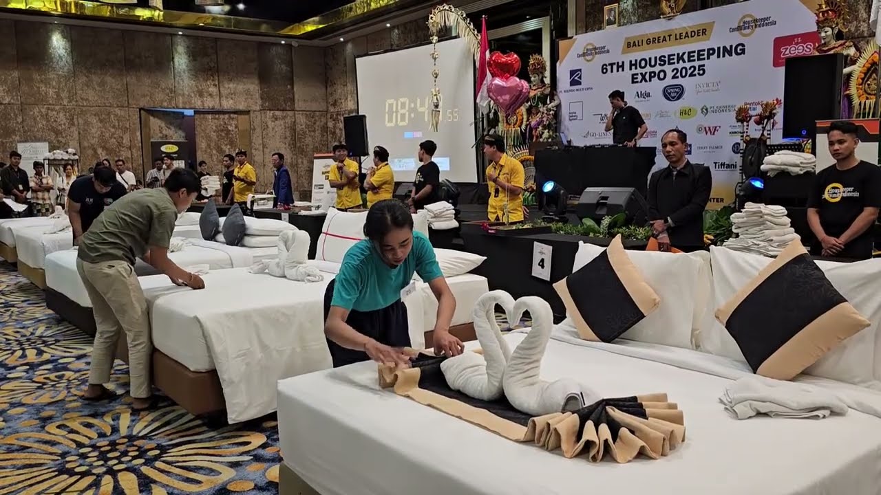 PESERTA PALING MUNGIL DIANTARA PESERTA YANG LAIN, TAPI KENCANG #housekeeping #makingbed #hkbedding 