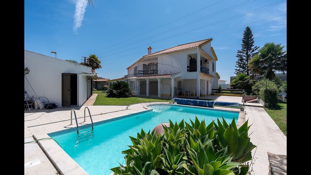 Remax Grupo Convictus - Moradia T7 de luxo à venda em Setúbal