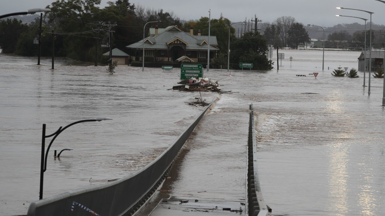 Windsor reaches ‘major’ flood levels as bridge submerged