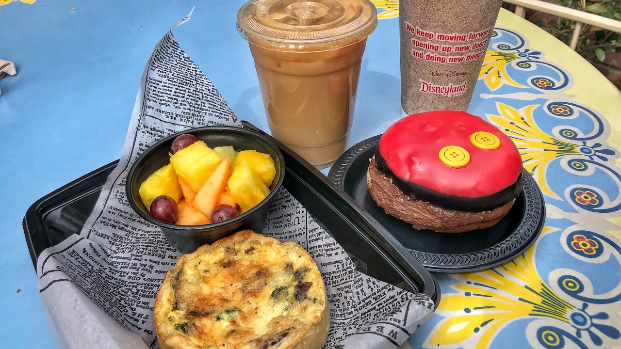 New Yummy Breakfast, Cute Baby Ducklings & a Disneyland Park Update! Maybe the Best Morning EVER?!