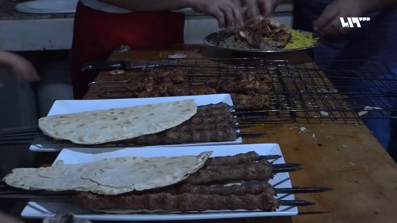 معرة النعمان...الموائد الرمضانية تجمع السوريين وفرصة لالتقاء العائلة والأصدقاء