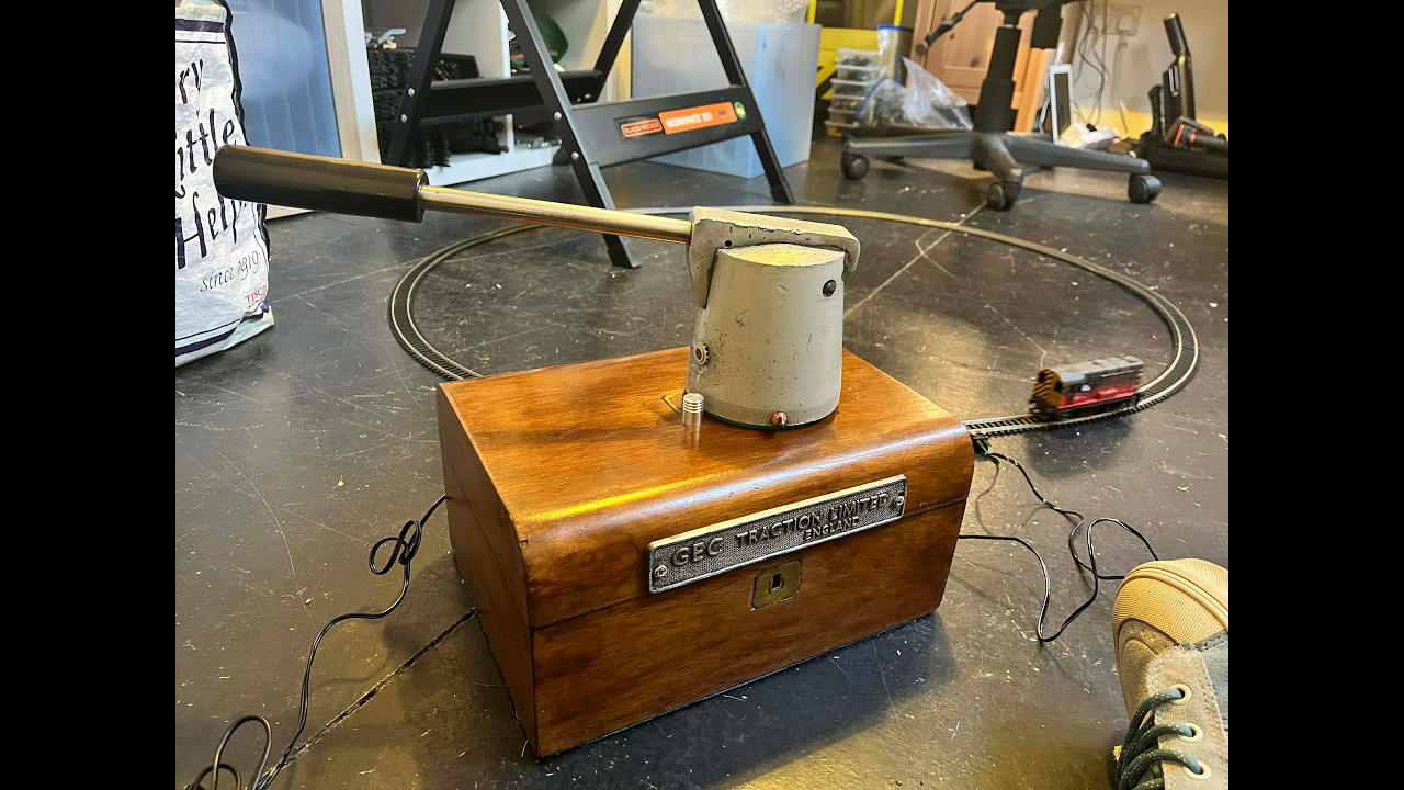 Modding a Hornby controller with a real class 313 traction control turret.