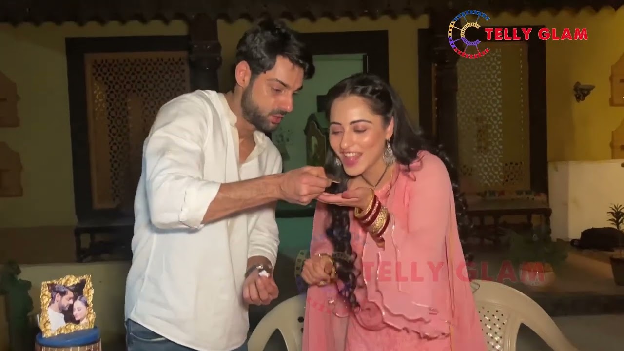 Channa Mereya 100 Episode Celebration By Fans | Telly Glam