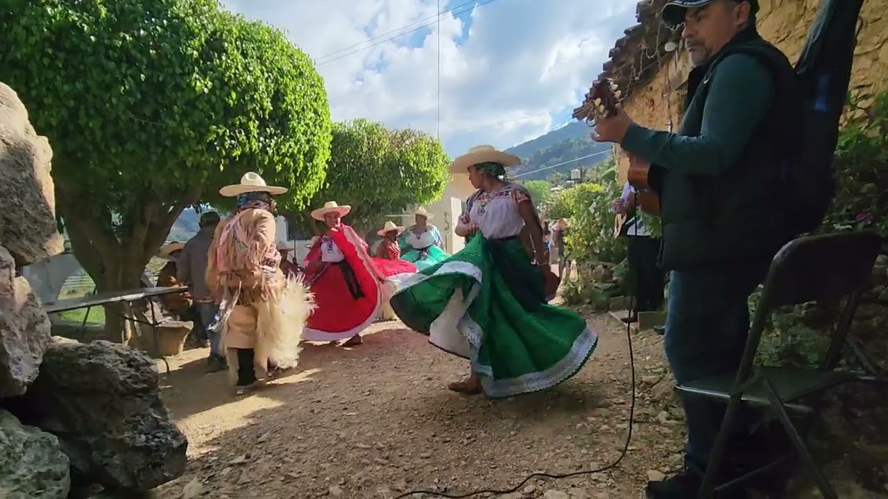 La Danza de Los Rubios #losamigos #porlatradicionyelgusto #SomosJuxtlahuaca 