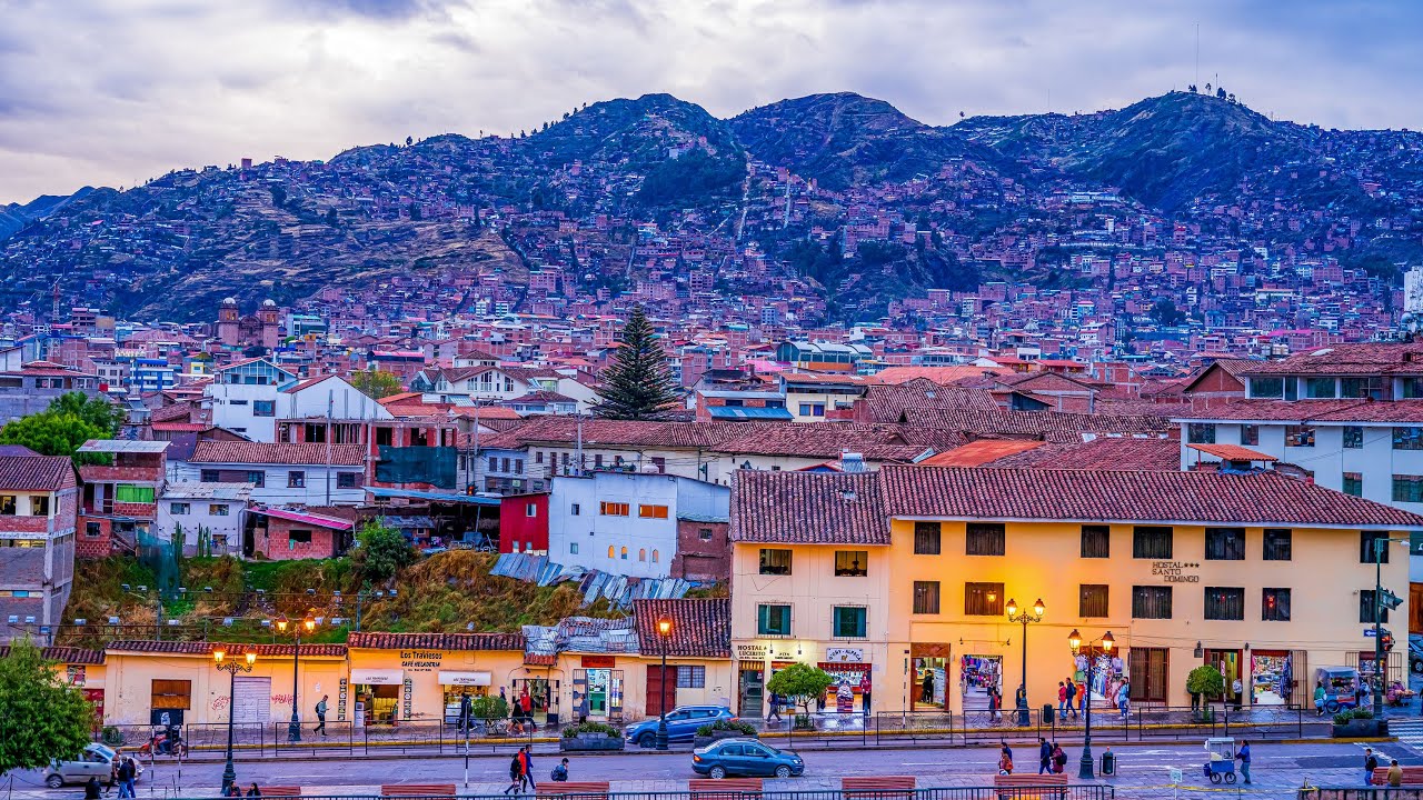 《雅玉意美｜印加經典。秘魯》EP03－庫斯科(Cuzco)。聖城浮影；暮雨裏的濕跡巷弄與微光