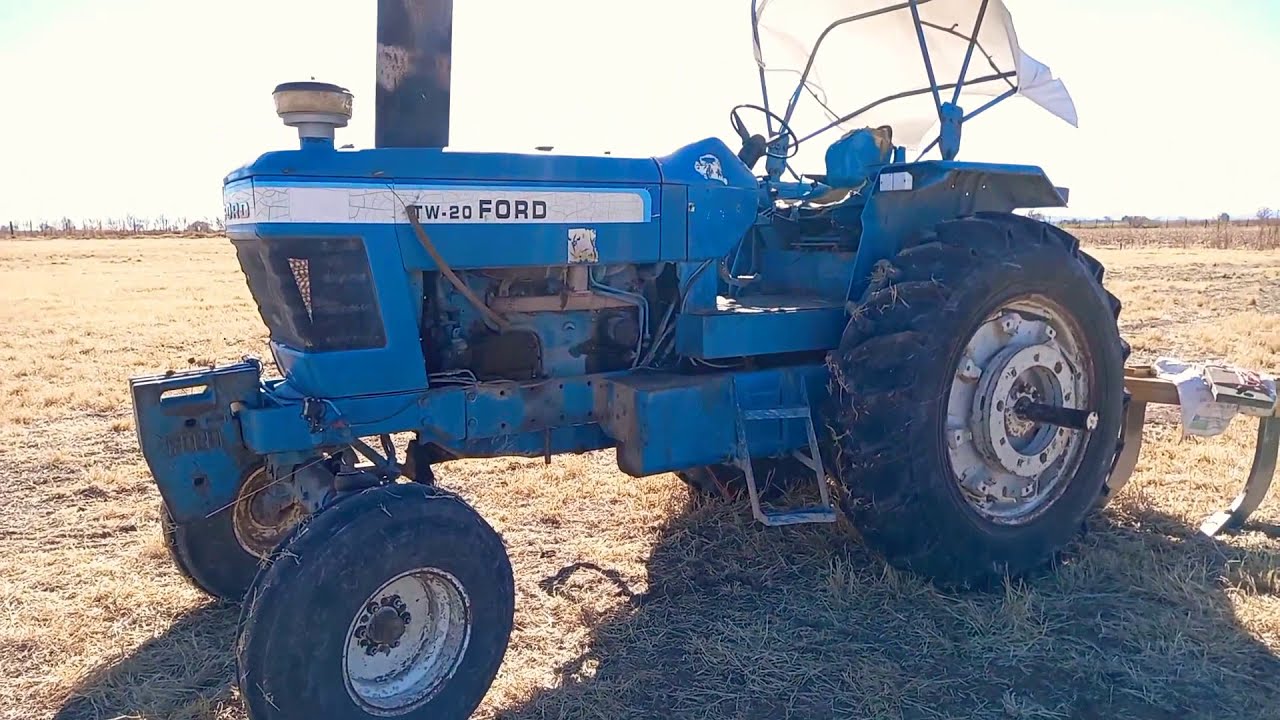 Subsuelo De 5 Puntas Con Un Ford  TW 20.