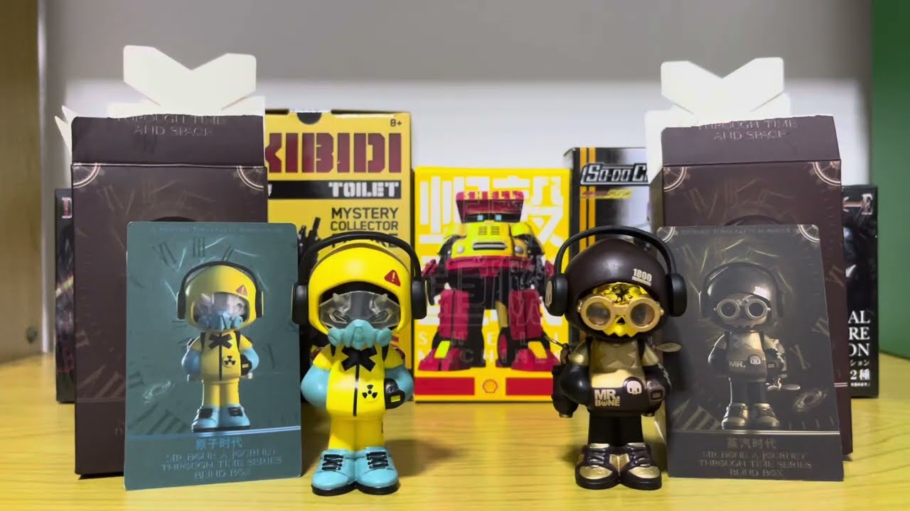 Unboxing the long awaited “Mr. Bone” blind box. Let’s reveal them.