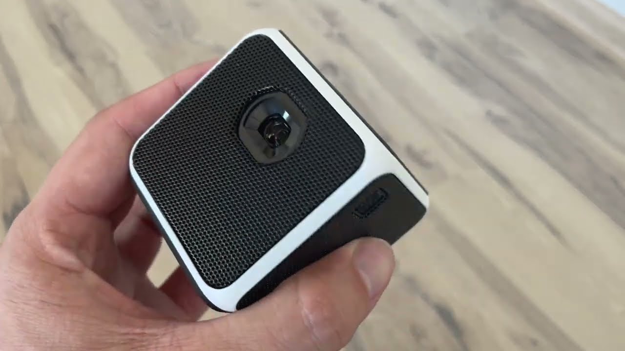 Digma DiMagic Cube E - почти кинотеатр в кармане