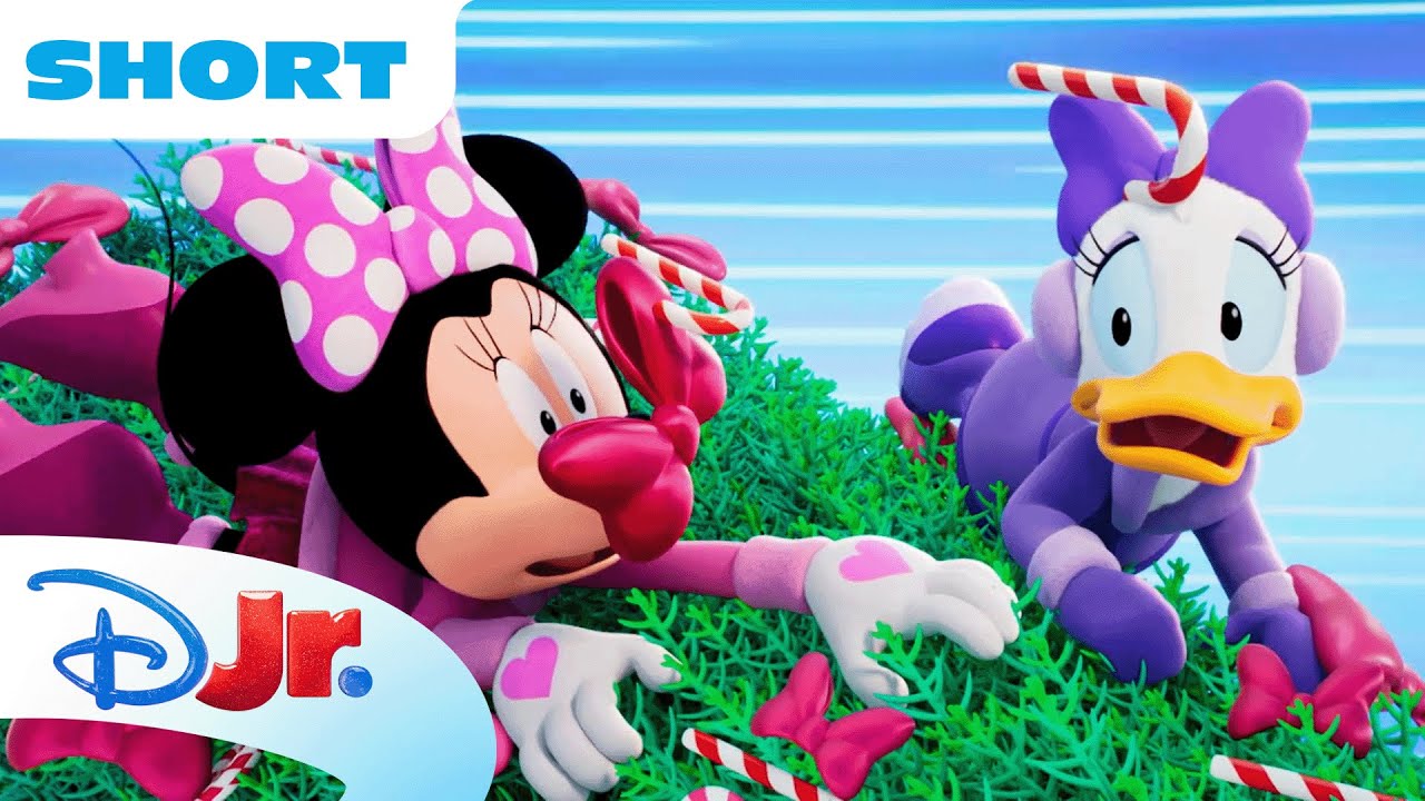 Whoa Christmas Tree! 🎄💝 | Minnie's Bow-Toons: Pet Hotel | @Disney Jr.